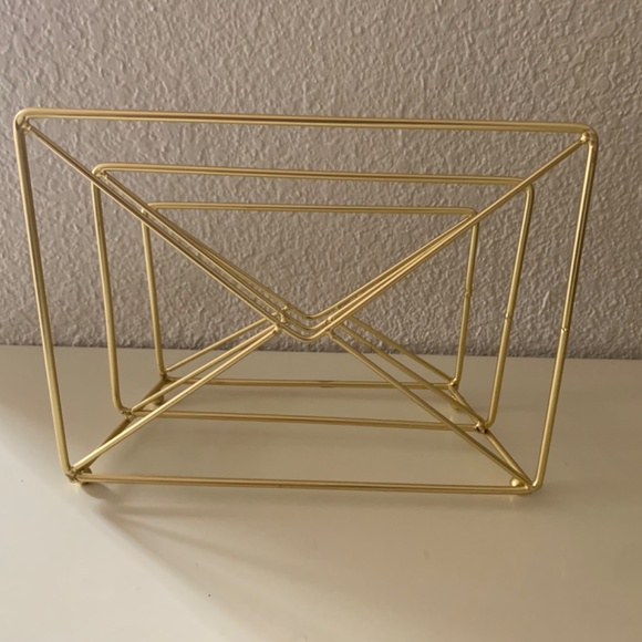 Mail - Picture 2 of 4